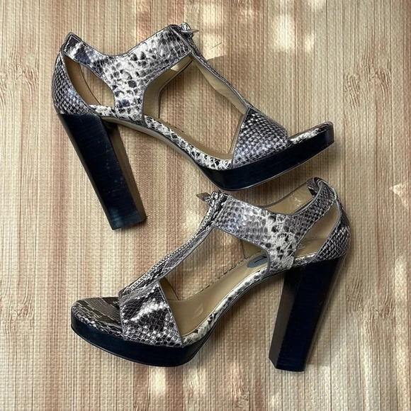 Michael Kors Snake Skin Zip Block High Heels Women's Size 7 - Picture 5 of 7